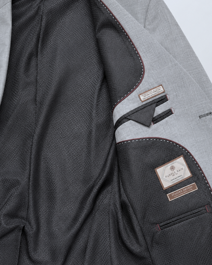 Traje Hombre  Slim Fit Tipo Paño con Coderas. gris plata
