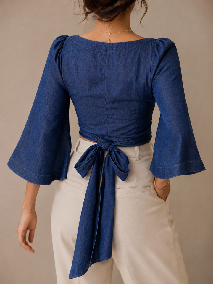 blusa, denim, jean, manga campana, manga acampanada, lazo espalda, lazo atrás, escote corazón, sweetheart, crop top, blusa azul, blusa moño, mujer