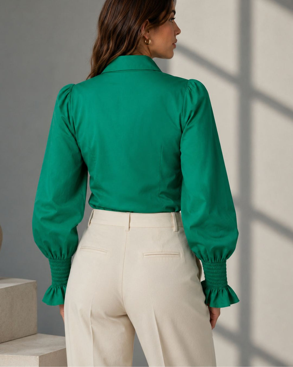 Blusa_Esmeralda_manga_resortada elegante posterior 