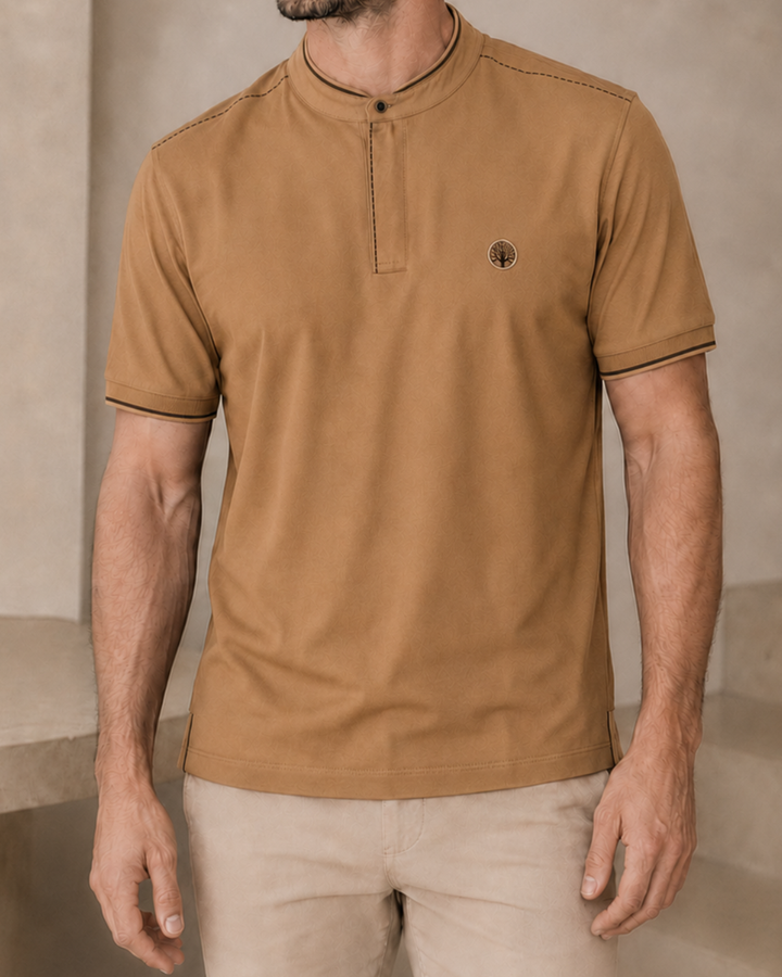 Camisa Polo Hombre Cuello Neru con Abertura en Ruedo Costado