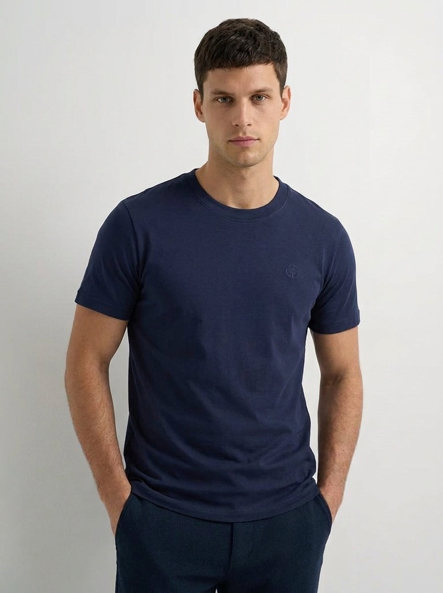 camiseta_hombre_cuello_rendondo_azul_oscuro_frontal