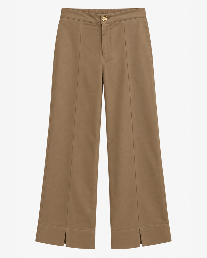 Conjunto Mujer con Textura Diagonal y Diseño Asimétrico