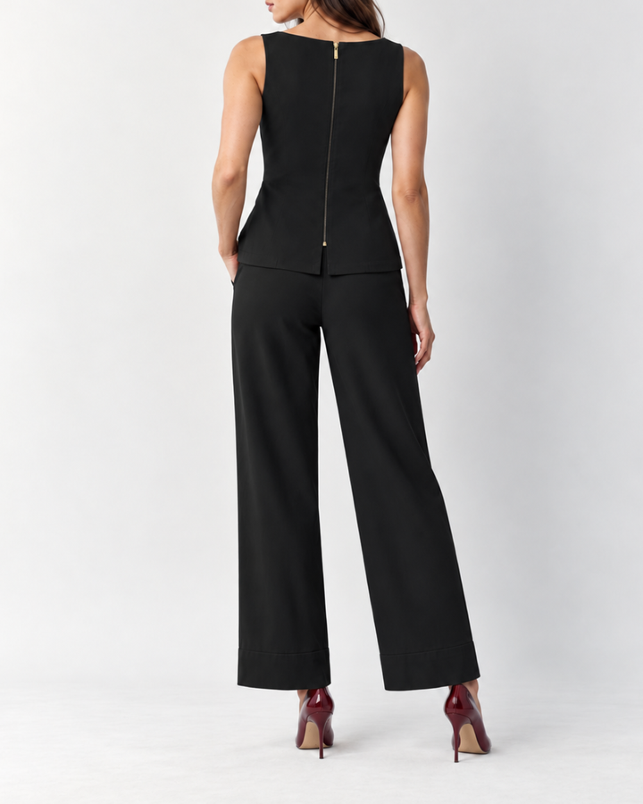 Conjunto Mujer con Textura Diagonal y Diseño Asimétrico