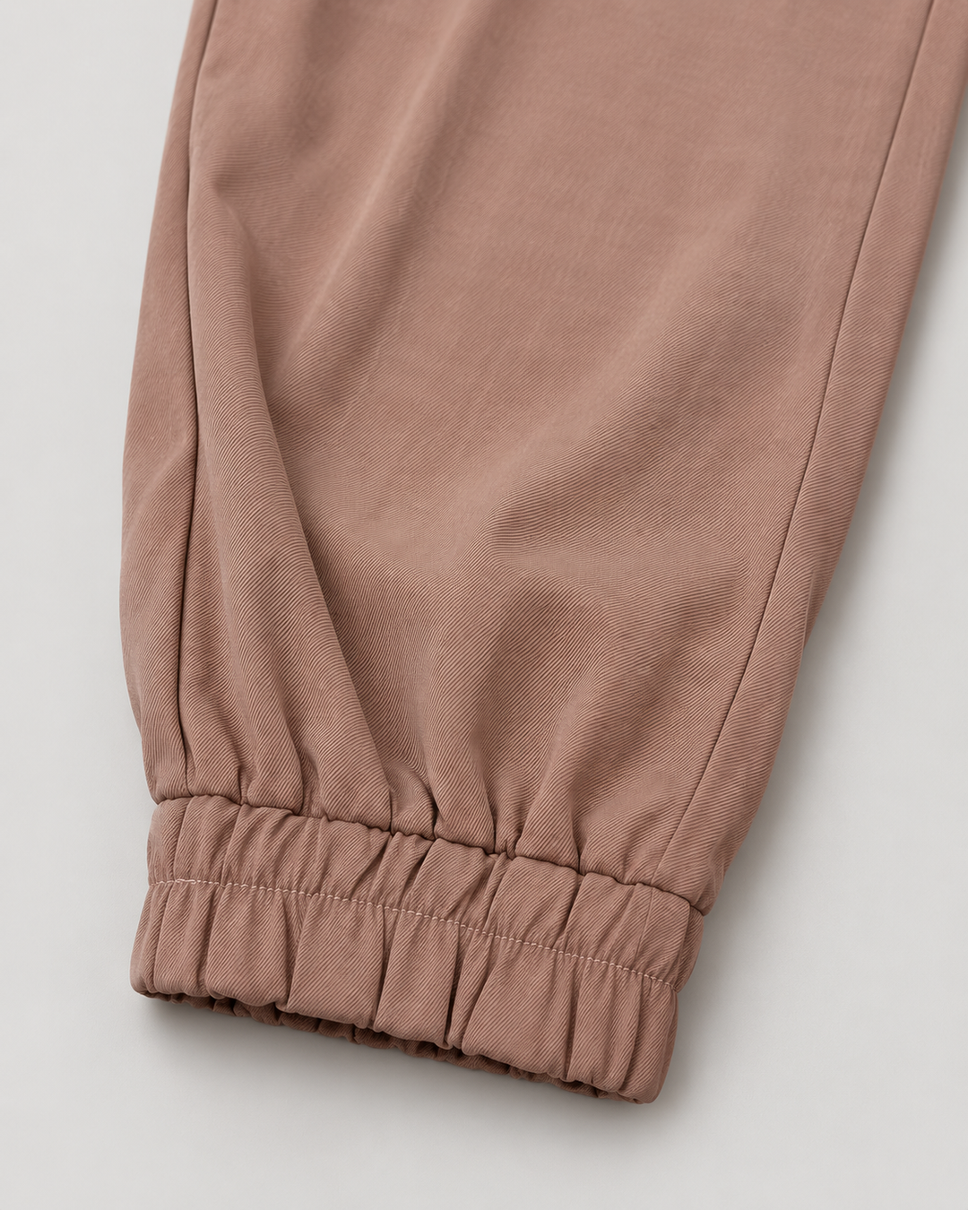 Pantalón jogger de mujer tiro alto con lazo terracota