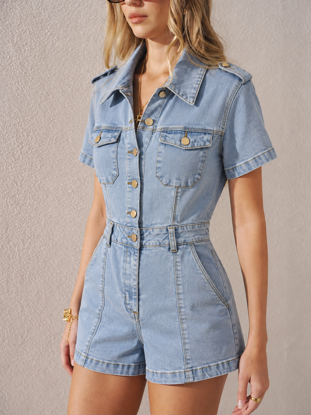 Enterizo Corto Denim Stretch con Botones Dorados