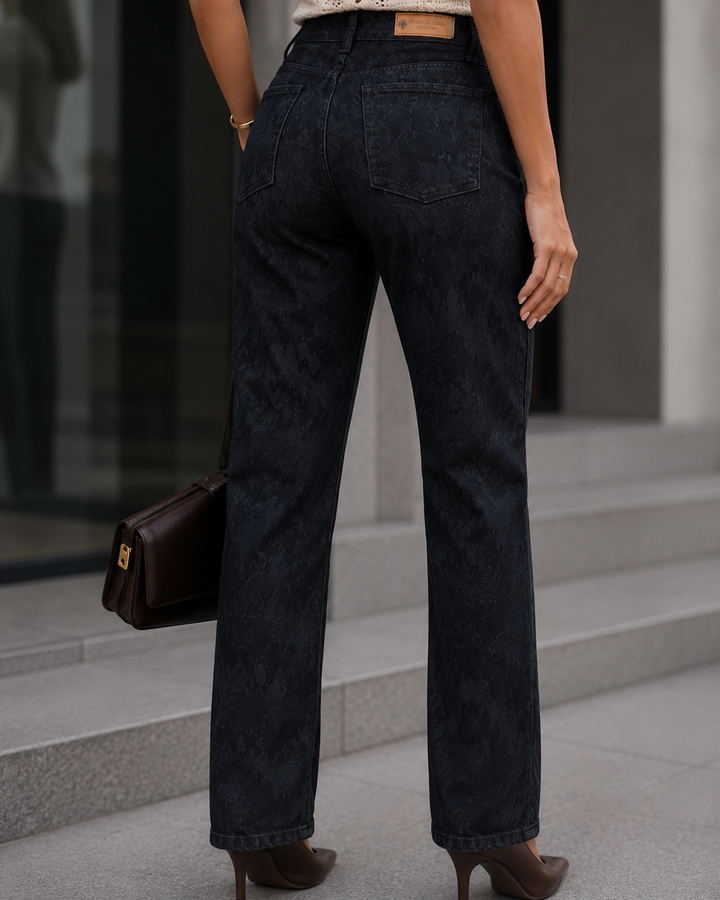 JEAN NEGRA PARTE TRASERA, JEAN DAMA MODA, JEAN MUJER