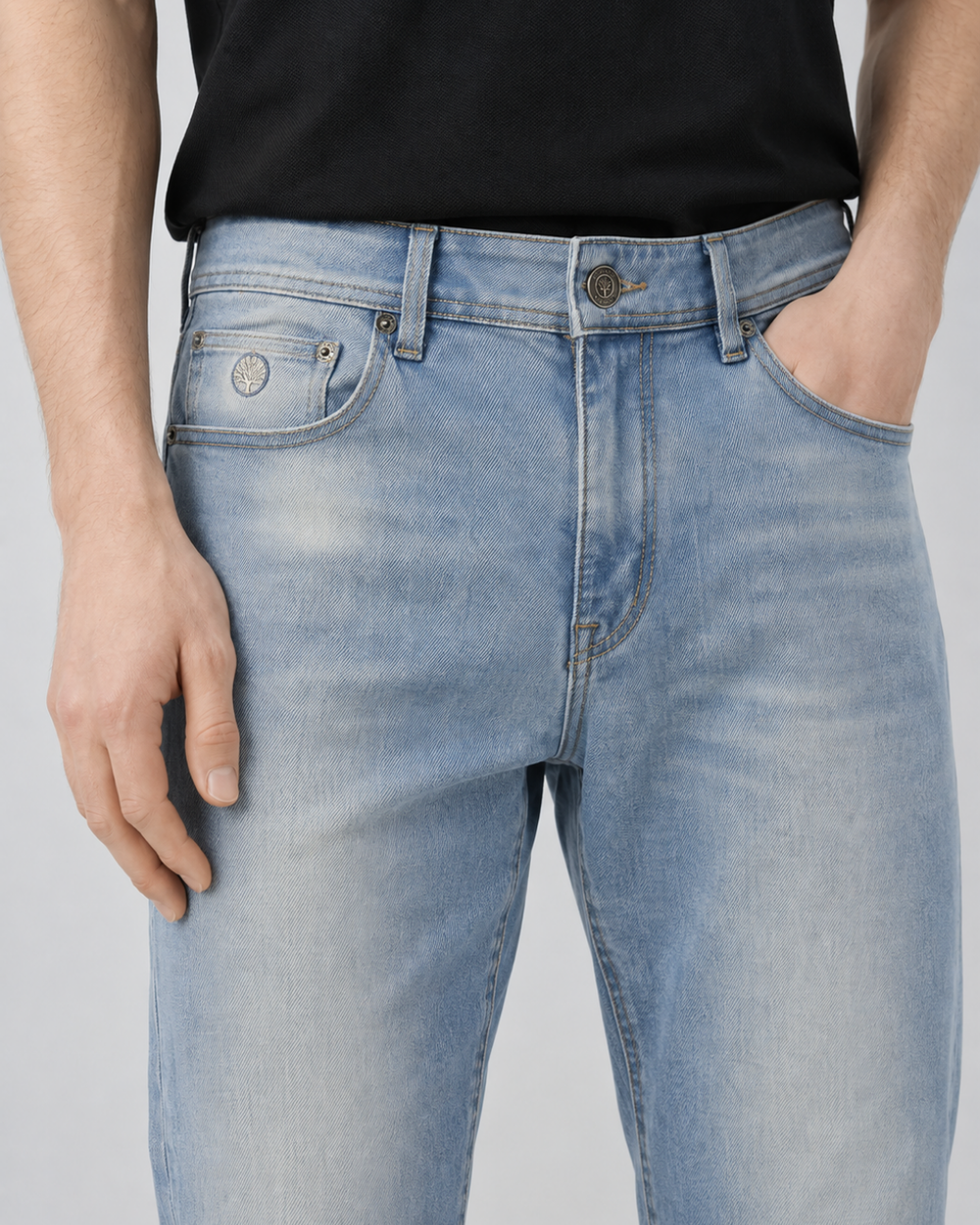 jean hombre, jean azul claro hombre, jean bota recta hombre, jean stretch hombre, pantalón denim hombre, jeans para hombre Colombia, jean lavado claro, jean recto hombre, jean casual hombre, Purple Rain hombre