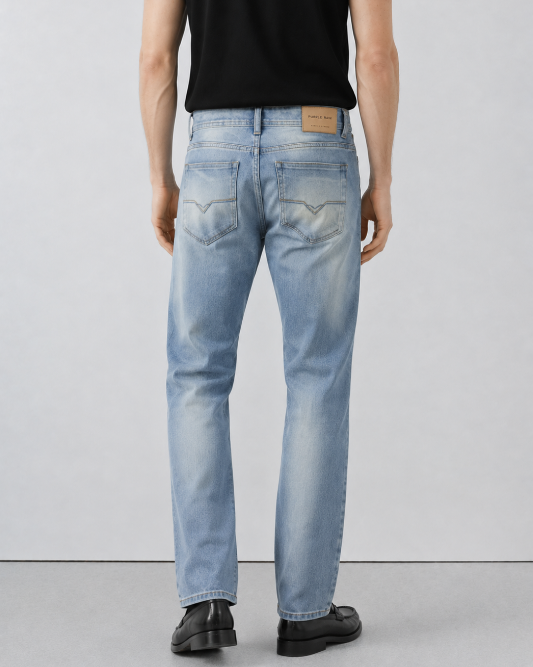 jean hombre, jean azul claro hombre, jean bota recta hombre, jean stretch hombre, pantalón denim hombre, jeans para hombre Colombia, jean lavado claro, jean recto hombre, jean casual hombre, Purple Rain hombre