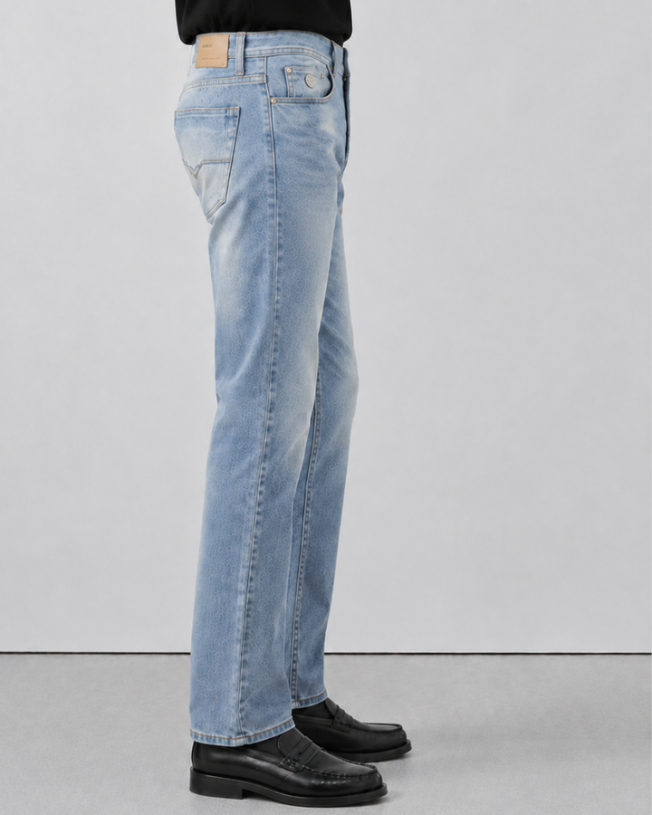 jean hombre, jean azul claro hombre, jean bota recta hombre, jean stretch hombre, pantalón denim hombre, jeans para hombre Colombia, jean lavado claro, jean recto hombre, jean casual hombre, Purple Rain hombre