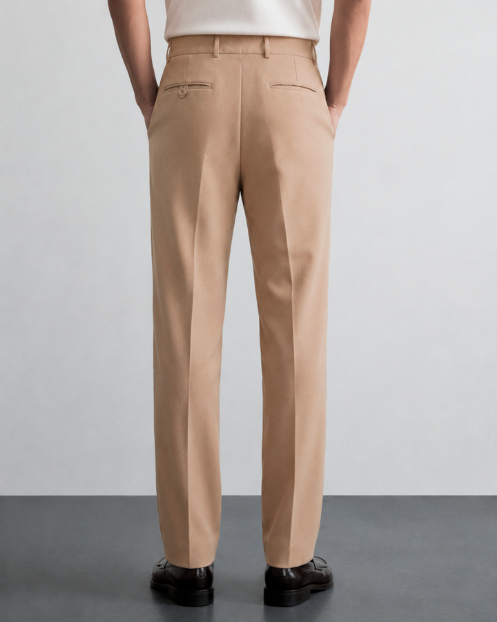 Pantalón sastrero hombre, pantalón de vestir hombre, pantalón formal hombre, pantalón elegante hombre, pantalón tipo paño hombre, pantalón azul oscuro hombre, pantalón azul marino hombre, pantalón bota recta hombre, pantalón slim fit hombre, pantalón ejecutivo hombre, pantalón clásico hombre, ropa formal masculina, pantalón para oficina hombre, pantalón para eventos hombre y pantalón old money hombre.