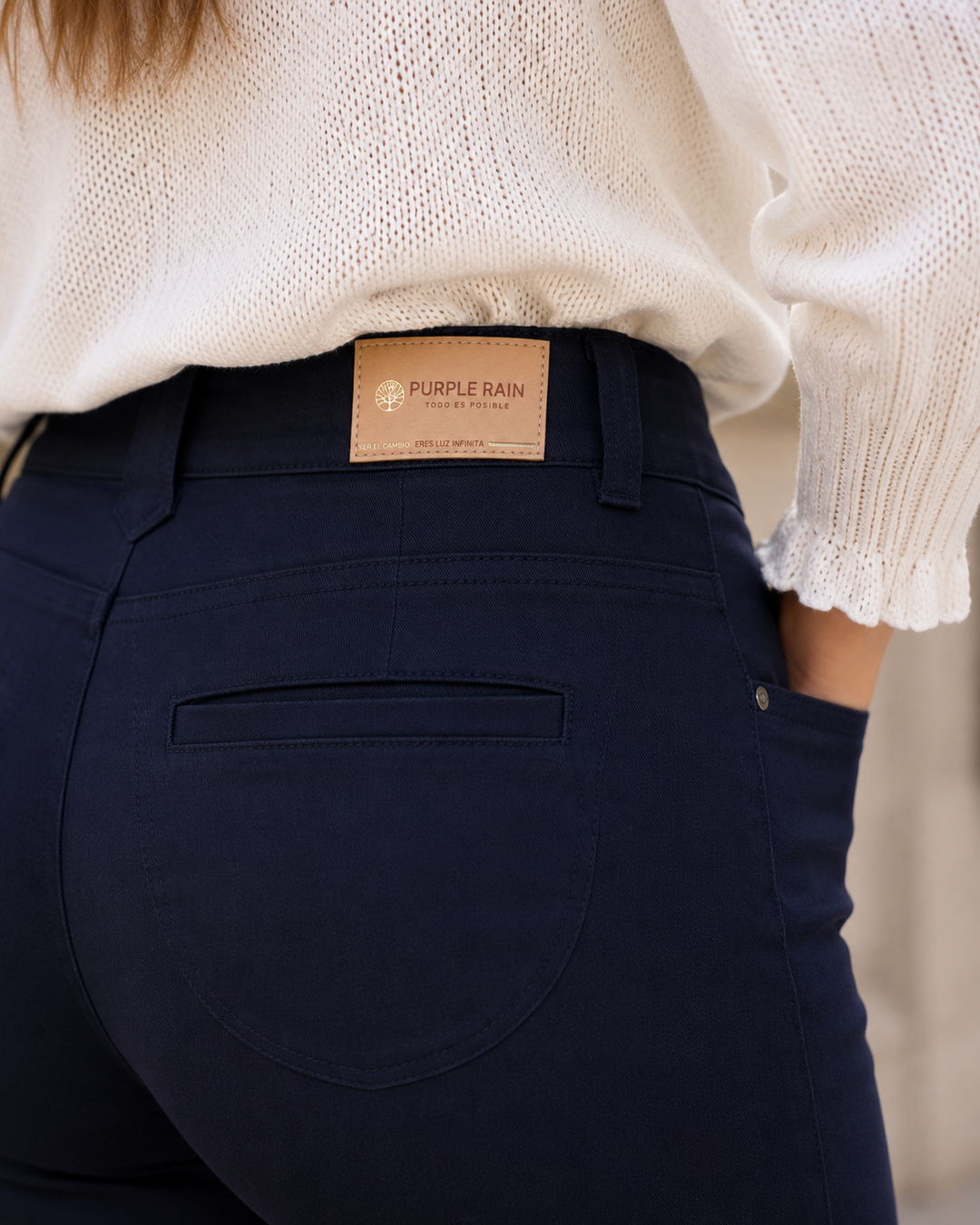 Pantalón clásico femenino