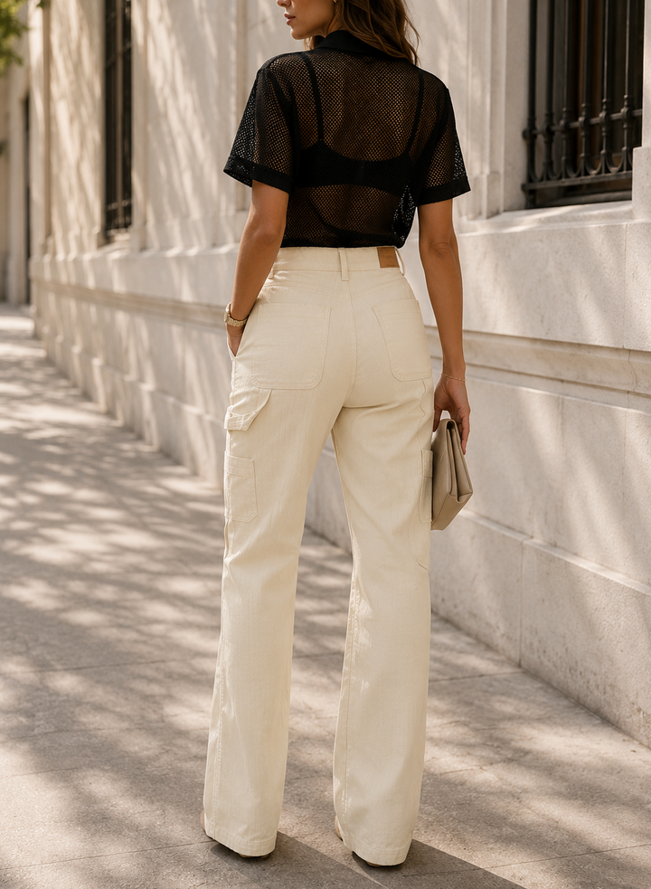 Pantalón con bolsillos funcionales