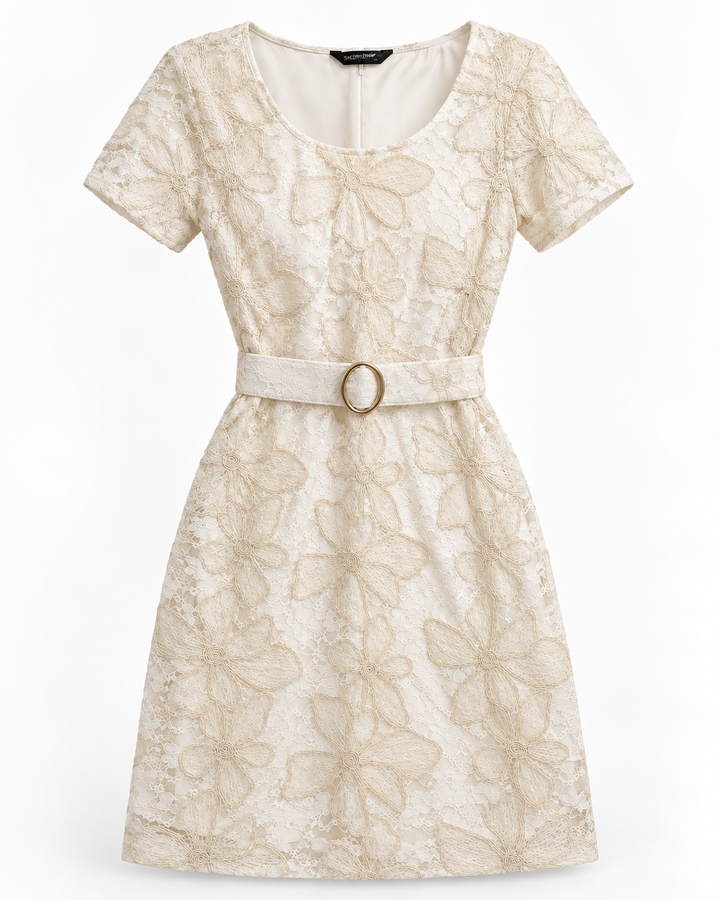 Vestido Corto Dama en Encaje Floral Texturizado con Cinturón – Marfil