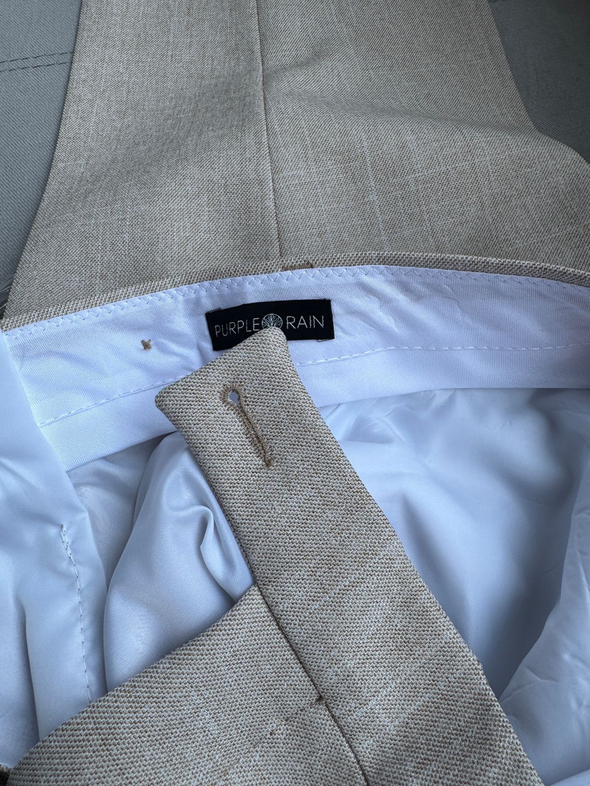 traje completo beige claro - Purple Rain