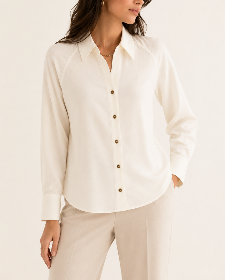 blusa con botones dorados