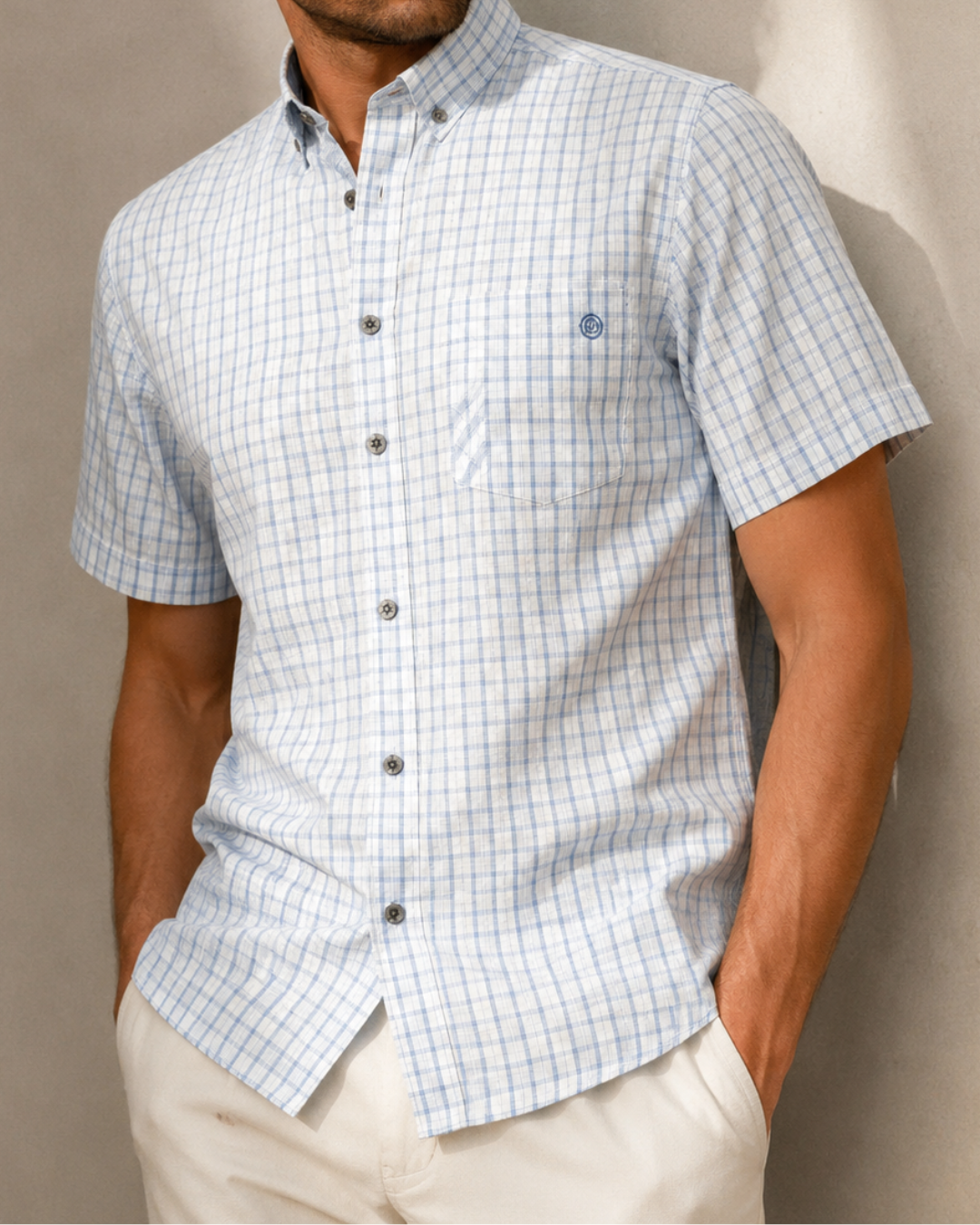 Camisa para hombre manga corta a cuadros amarilla, cuello abotonado y bolsillo frontal. Estilo elegante old money con ajuste cómodo y diseño casual sofisticado de Purple Rain.