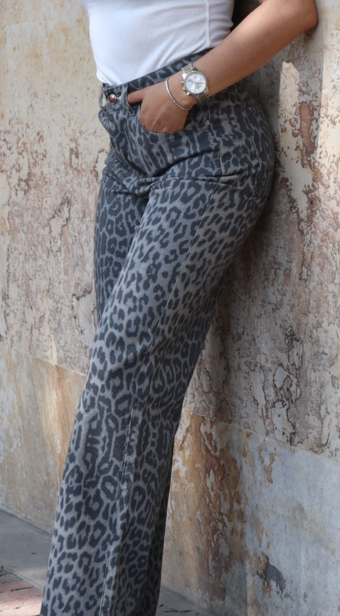 Pantalón Dama  Estampado Animal Print  Esencial