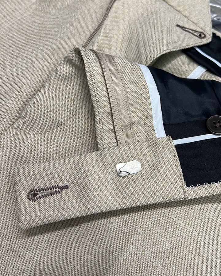 Pantalón Sastre Essential Fit Beige texturizado - Purple Rain