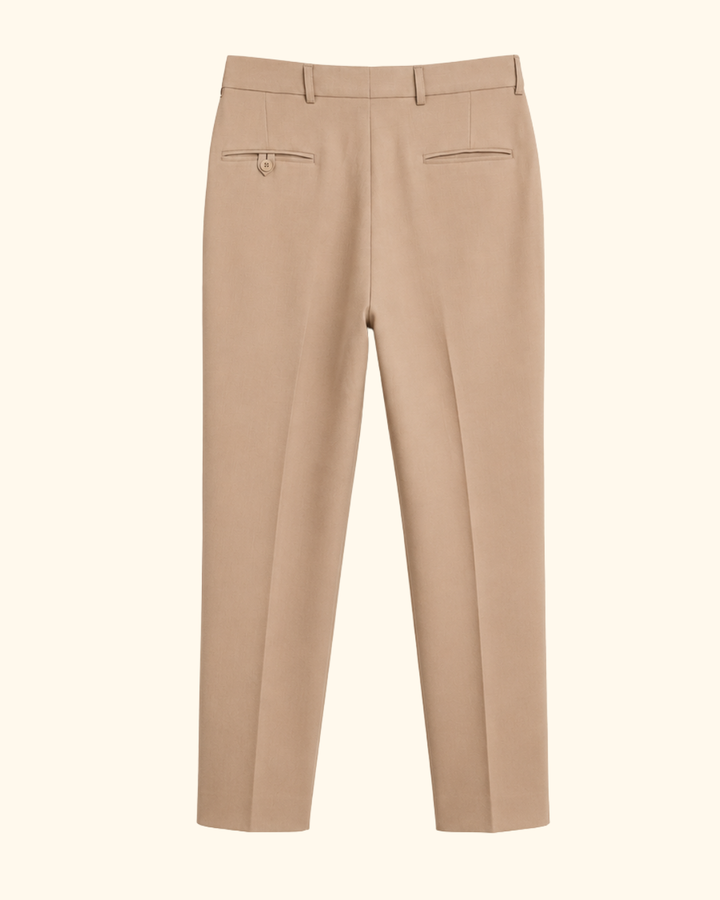 Pantalón sastrero hombre, pantalón de vestir hombre, pantalón formal hombre, pantalón elegante hombre, pantalón tipo paño hombre, pantalón azul oscuro hombre, pantalón azul marino hombre, pantalón bota recta hombre, pantalón slim fit hombre, pantalón ejecutivo hombre, pantalón clásico hombre, ropa formal masculina, pantalón para oficina hombre, pantalón para eventos hombre y pantalón old money hombre.